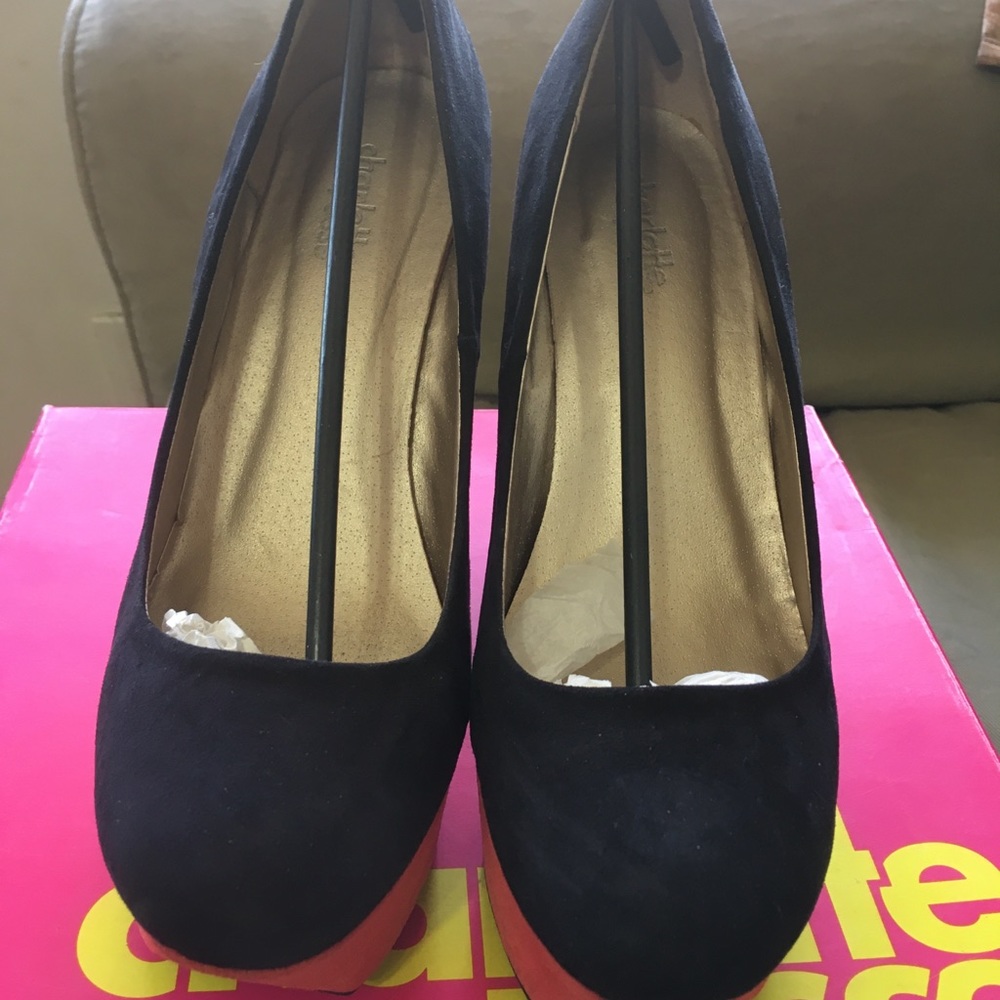 Shoe